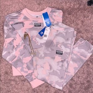 Pink Camo Sweatsuit💗